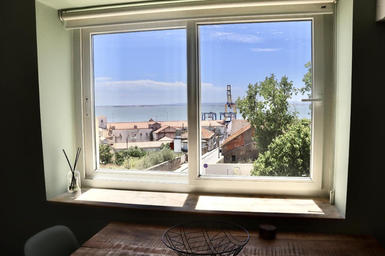 Lisbon, T2 Renewed Duplex With River View, Beato, Lisboa Extérieur photo