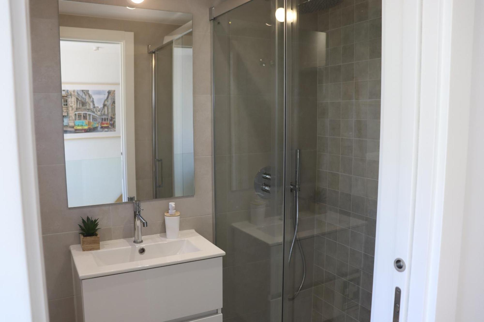 Lisbon, T2 Renewed Duplex With River View, Beato, Lisboa Extérieur photo